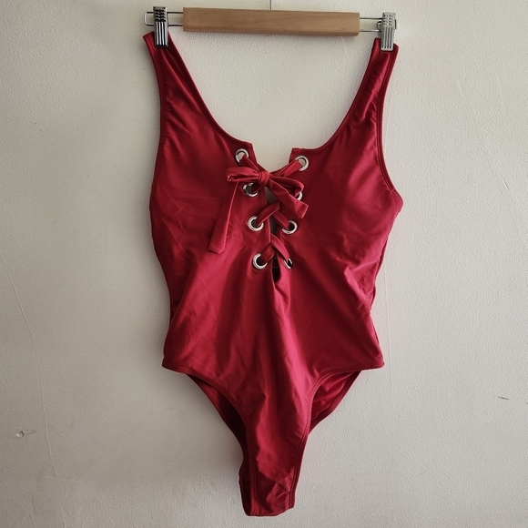 Cabana Del Sol Red Lace-Up High Cut One Piece Swimsuit Size Small - Picture 3 of 7